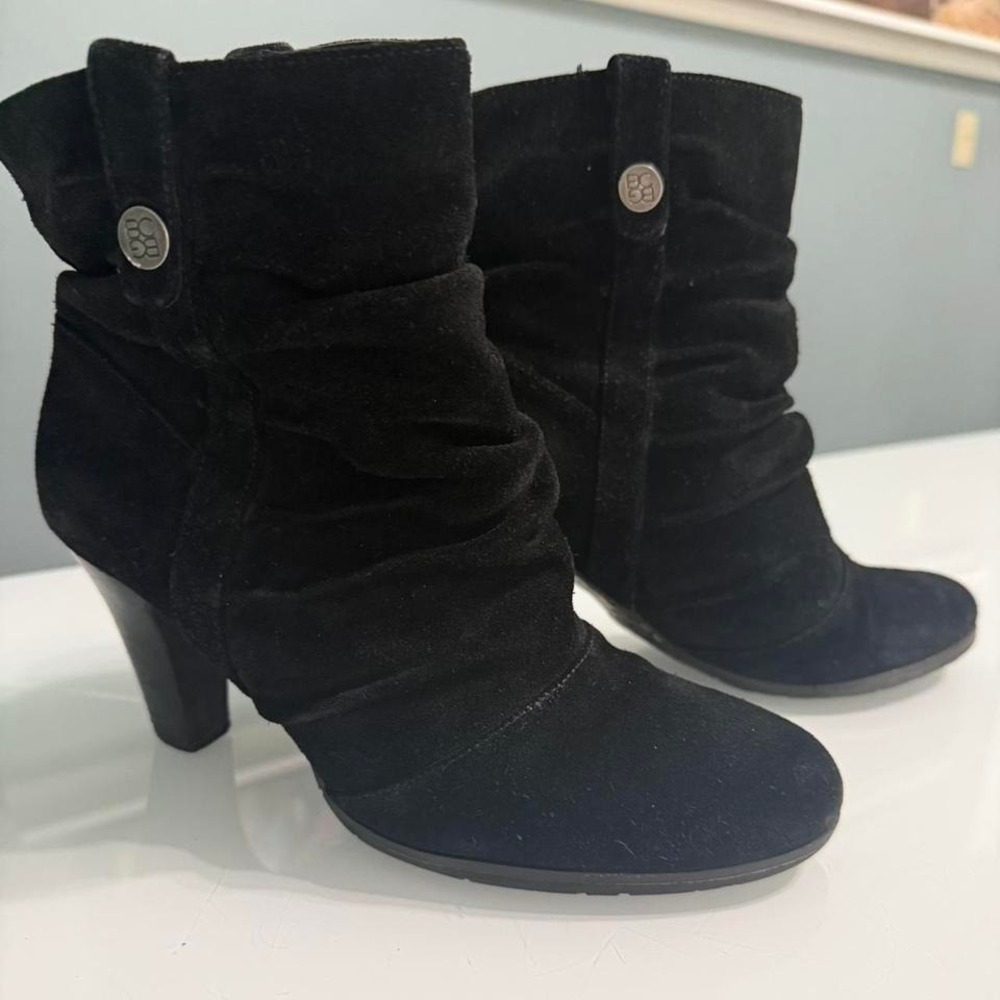 BCBG Generation Black Suede Slouch Ankle Boots Size 7.5 High Heel Booties